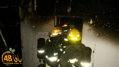 الرملة: احتراق شقة سكنية بالمدينة وطواقم الانقاذ تبحث عن عالقين